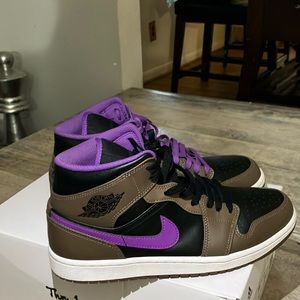Black,palomino brown,purple wore them 2-3 times good condition no box Jordan 1